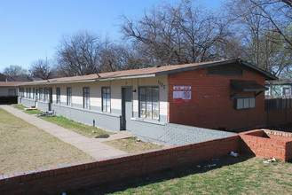 1131 Phinney Ave in Dallas, TX - Building Photo - Building Photo