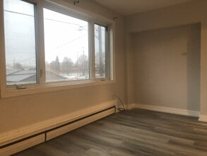 17 Buchanan St in Cobourg, ON - Building Photo - Building Photo