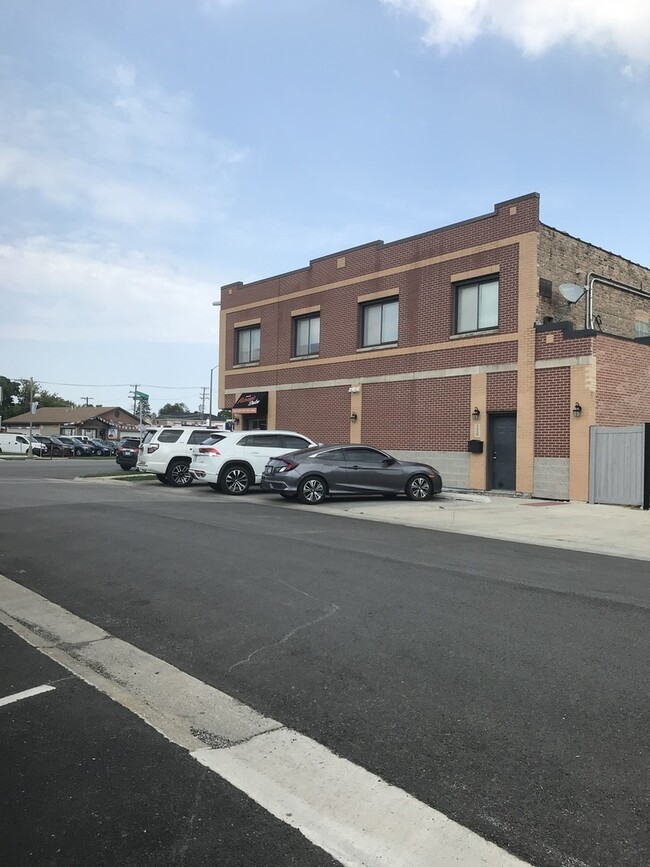 6248 Ogden Ave in Berwyn, IL - Building Photo - Building Photo