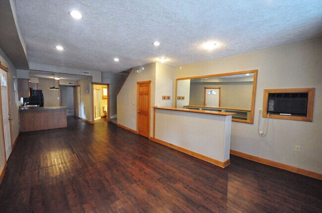 61 McMillen Ave in Columbus, OH - Building Photo - Building Photo