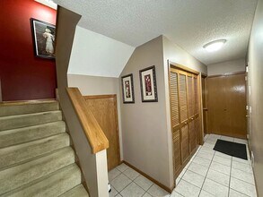 10954 Johnson St NE in Blaine, MN - Foto de edificio - Building Photo
