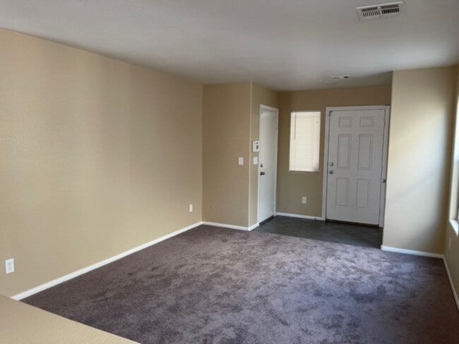 6028 Sierra Lakes St in North Las Vegas, NV - Building Photo - Building Photo