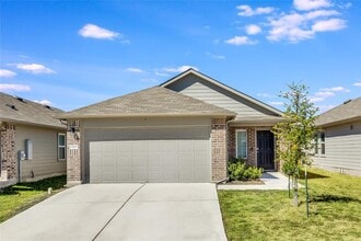 17409 Ginning Ct in Elgin, TX - Building Photo - Building Photo