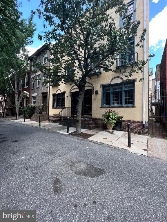 property at 341 S Smedley St