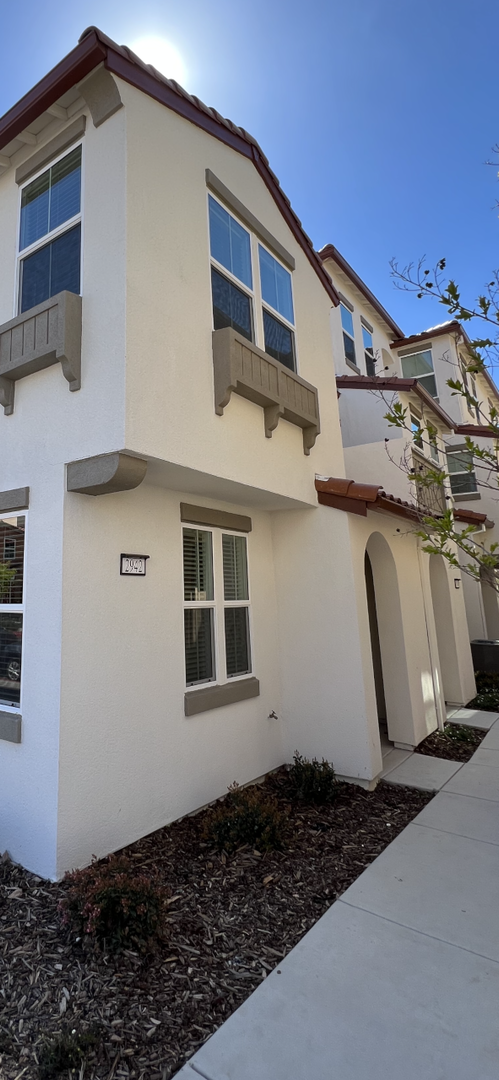 2958 Valbonne Walk in Sacramento, CA - Building Photo - Building Photo