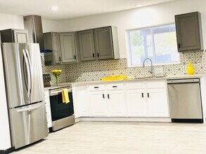 2020 E Weldon Ave in Phoenix, AZ - Building Photo - Building Photo