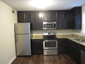 1692 Barnett Shoals Rd-Unit -1692 - 4 Barnett in Athens, GA - Building Photo - Building Photo