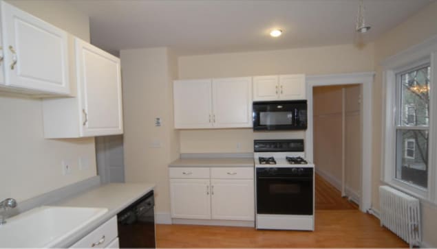 21 Peabody St, Unit 1 in Newton, MA - Building Photo