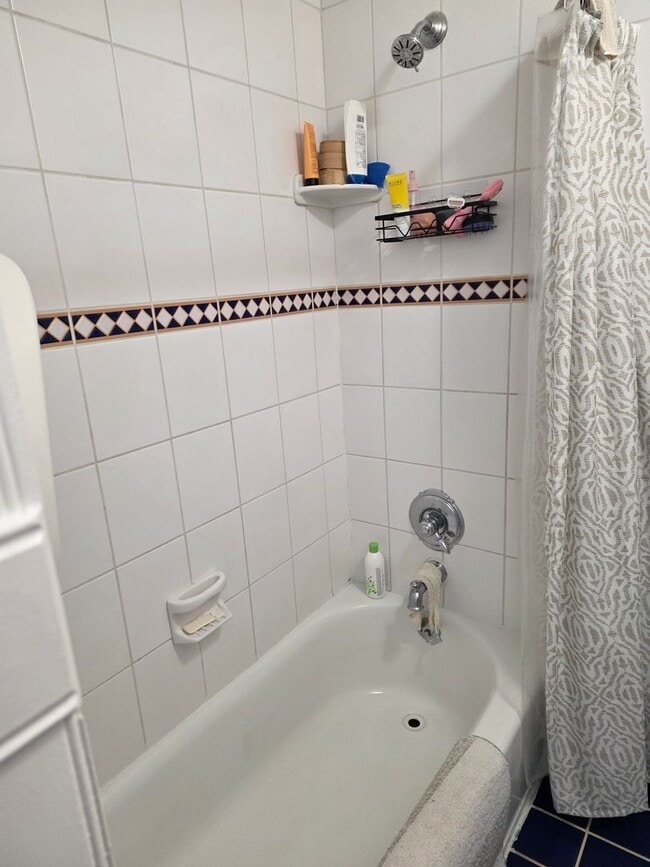 216 Cricklewood Cir in Lansdale, PA - Building Photo - Building Photo