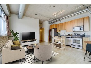 748 N 3rd St-Unit -300 in Minneapolis, MN - Building Photo - Building Photo