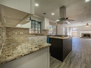 2722 Carmel Woods Dr in Seabrook, TX - Building Photo - Building Photo
