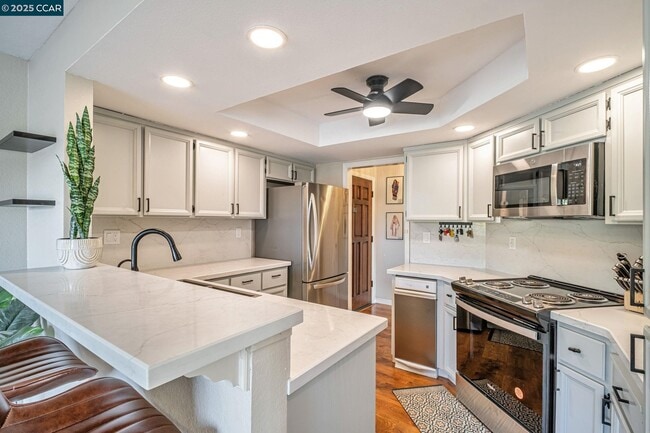 22135 Sevilla Rd in Hayward, CA - Building Photo - Building Photo