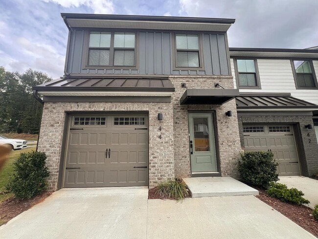 property at 44 Connaught Ct