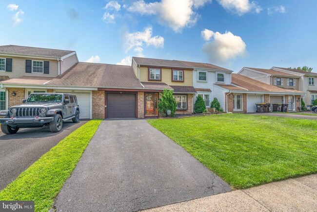 68 Greenwoods Dr in Horsham, PA - Building Photo - Building Photo