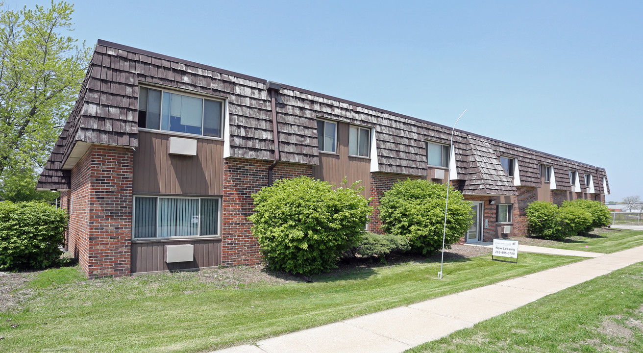 Pleasant Apartments in Racine, WI - Building Photo