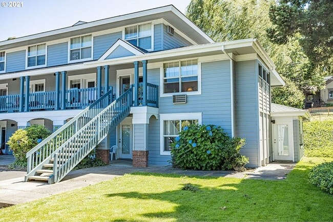 714 Cascade Ave in Hood River, OR - Building Photo - Building Photo
