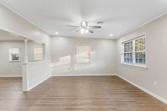 248 S 71st E Ave in Tulsa, OK - Foto de edificio - Building Photo