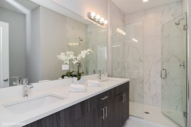 2420 W Fillmore St, Unit 2 in Chicago, IL - Building Photo - Building Photo