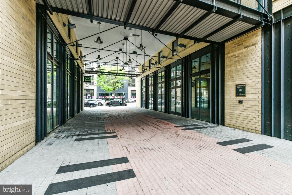 2125 14th St NW in Washington, DC - Foto de edificio