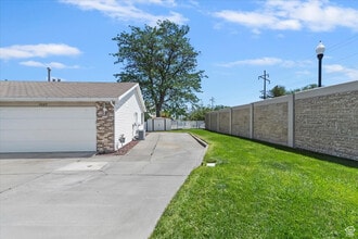4089 S Edith Grove Ln in Salt Lake City, UT - Foto de edificio - Building Photo