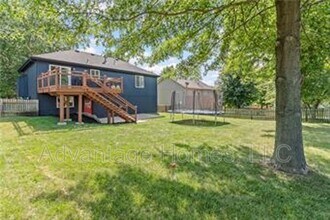 11516 N Windsor Ave in Kansas City, MO - Foto de edificio - Building Photo