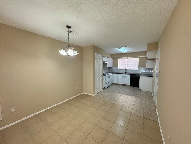 7430 Lobera Dr in Houston, TX - Building Photo - Building Photo