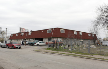 Star East Apartments in Dallas, TX - Building Photo - Building Photo