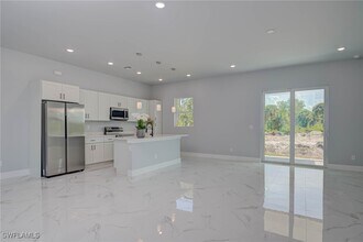 1202 East 9th Street in Lehigh Acres, FL - Building Photo - Building Photo