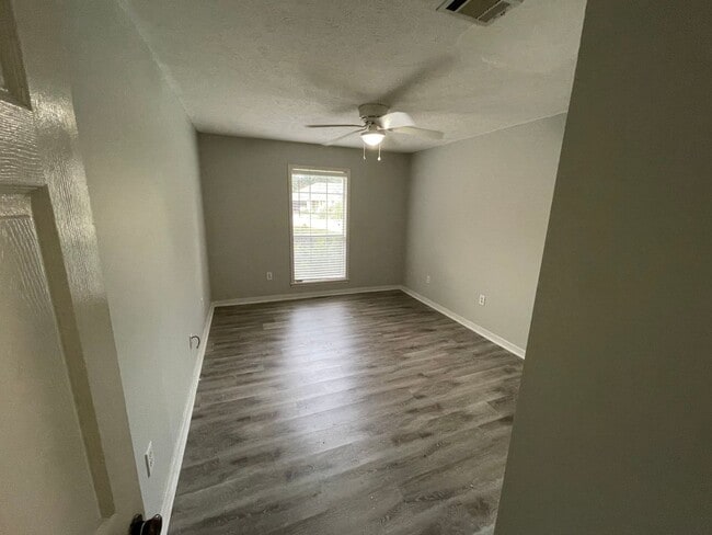 property at 146 Willow Oak Ln
