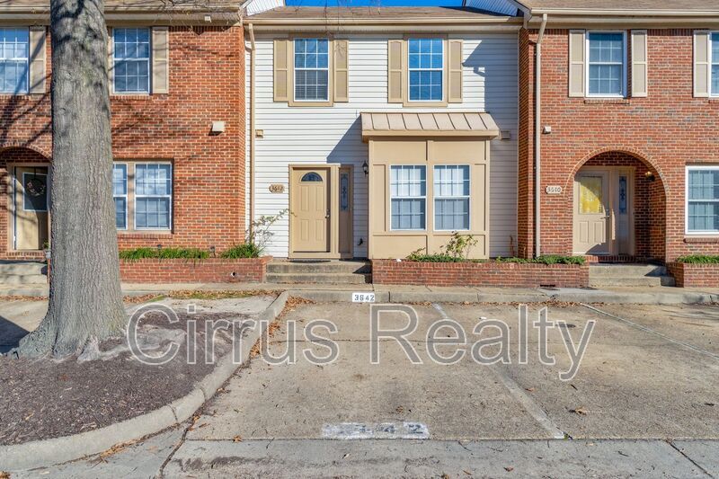 3642 Essex Pond Quay in Virginia Beach, VA - Building Photo