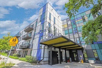 700 Dew St in Nashville, TN - Foto de edificio - Building Photo