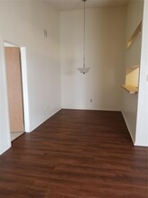 740 Simonetti Dr in Austin, TX - Building Photo - Building Photo