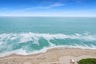 4111 S Ocean Dr, Unit 3001 in Hollywood, FL - Foto de edificio - Building Photo