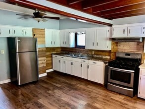 1314 Flint St in Jonesboro, AR - Building Photo - Building Photo