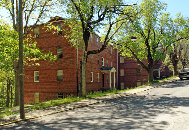 Woodlawn Terraces Apartments in Beckley, WV - Building Photo - Building Photo