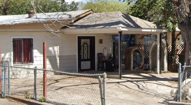 1711 Ceralvo St in San Antonio, TX - Building Photo - Building Photo