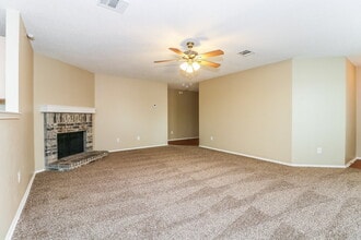 4113 Hunters Creek Dr in Fort Worth, TX - Building Photo - Building Photo