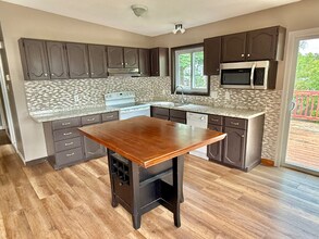 65 Drew Ave in Manchester, NH - Building Photo - Building Photo