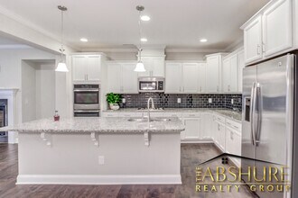 4240 Vallonia Dr in Cary, NC - Building Photo - Building Photo