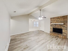 5929 Birchill Road Watauga TX in Watauga, TX - Foto de edificio - Building Photo