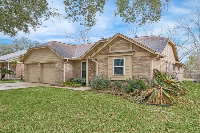 103 Brigadoon Ln in Friendswood, TX - Building Photo - Building Photo