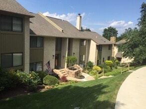 443 Lynetree Dr in West Chester, PA - Building Photo - Building Photo