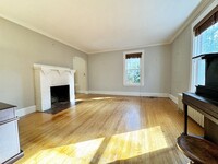 21 Claflin Pl, Unit 21 in Newton, MA - Building Photo - Building Photo