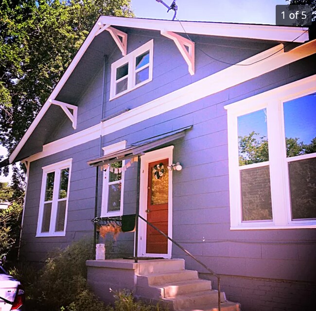 132 Woodland St in Denton, TX - Building Photo - Building Photo