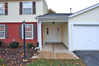 675 Greenfield Ct in Bartlett, IL - Building Photo - Building Photo