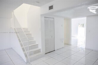 11830 SW 19th Ln in Miami, FL - Building Photo - Building Photo