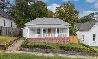 703 W 2nd Ave in Lenoir City, TN - Building Photo
