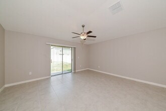 816 Calico Scallop St in Ruskin, FL - Building Photo - Building Photo