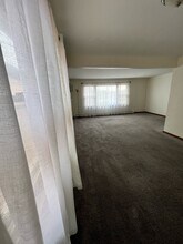 3618 N Ozanam Ave in Chicago, IL - Building Photo - Building Photo