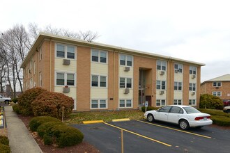 North Bend Apartments in Pawtucket, RI - Foto de edificio - Building Photo